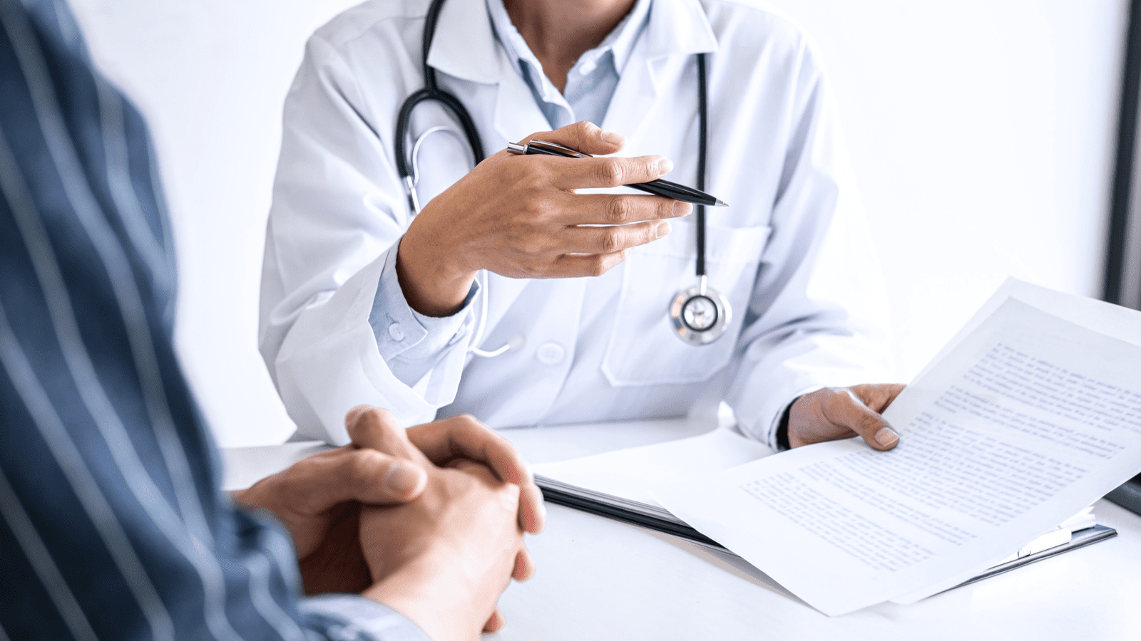 某診所護理師發文,指責醫師故意質問跨性別患者的生理性別